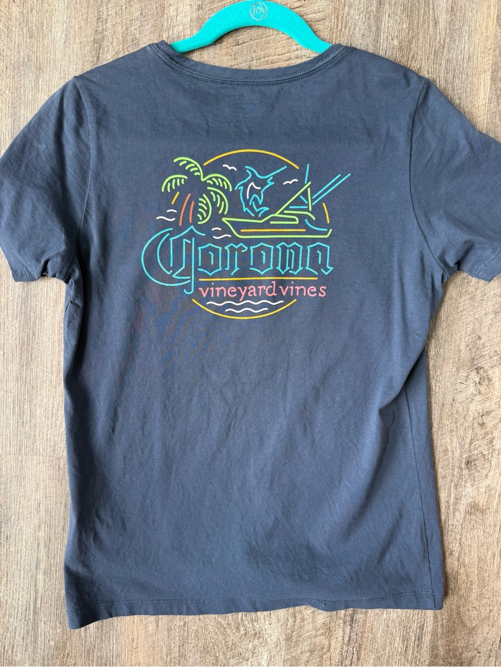 Vineyard Vines corona